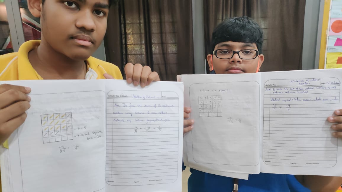 SAI_Edu_In's tweet photo. SAIoneers of Class VII engaged in an activity of understanding addition of rational numbers via Art Integration in Maths by cutting square papers, applying row & column method.
#ArtIntegratedLearning
#ArtInMath
#ActiveLearning
#MathLabActivities https://t.co/M56B3LcTNk