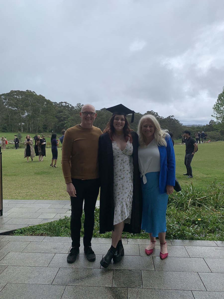 teyah1999's tweet photo. Graduates! https://t.co/yb88cQtehg
