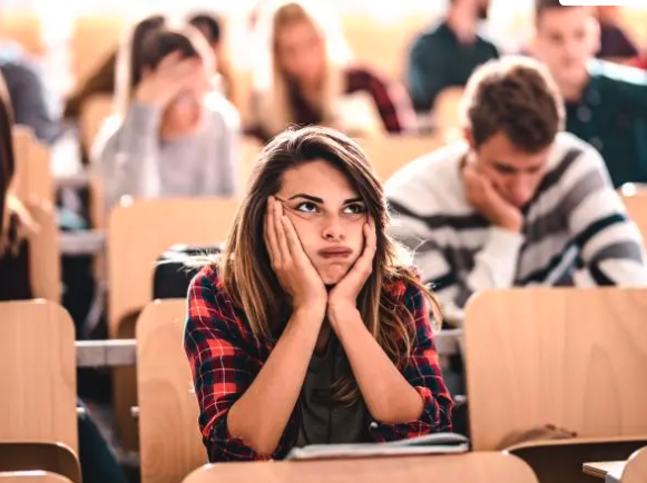 Research Insight: A self-fulfilling prophecy, merely anticipating that a lecture will be boring leads students to ultimately feel more bored (wonder if the reverse is true!) bps.org.uk/research-diges…