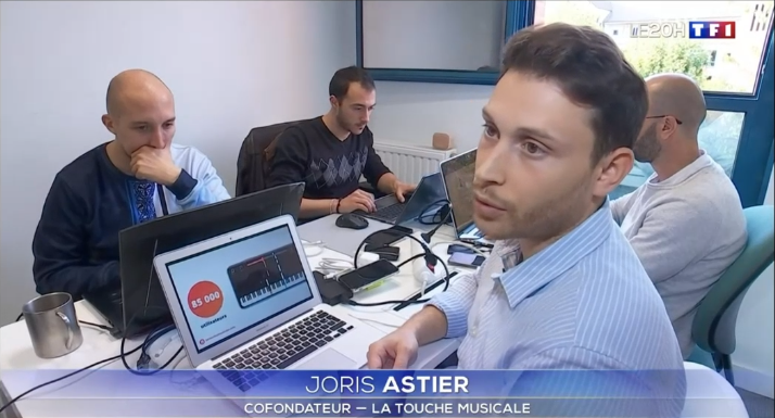 "Apprendre devient un jeu"
Hier soir, La Touche Musicale est passée sur le JT de <a href="/TF1/">TF1</a> présenté par <a href="/GillesBouleau/">Gilles Bouleau</a> 🥳
Interview d'utilisateur, présentation des fondateurs, tout y est ! Retrouvez la séquence vidéo du reportage en replay 👇
bit.ly/3Vp3SeP
