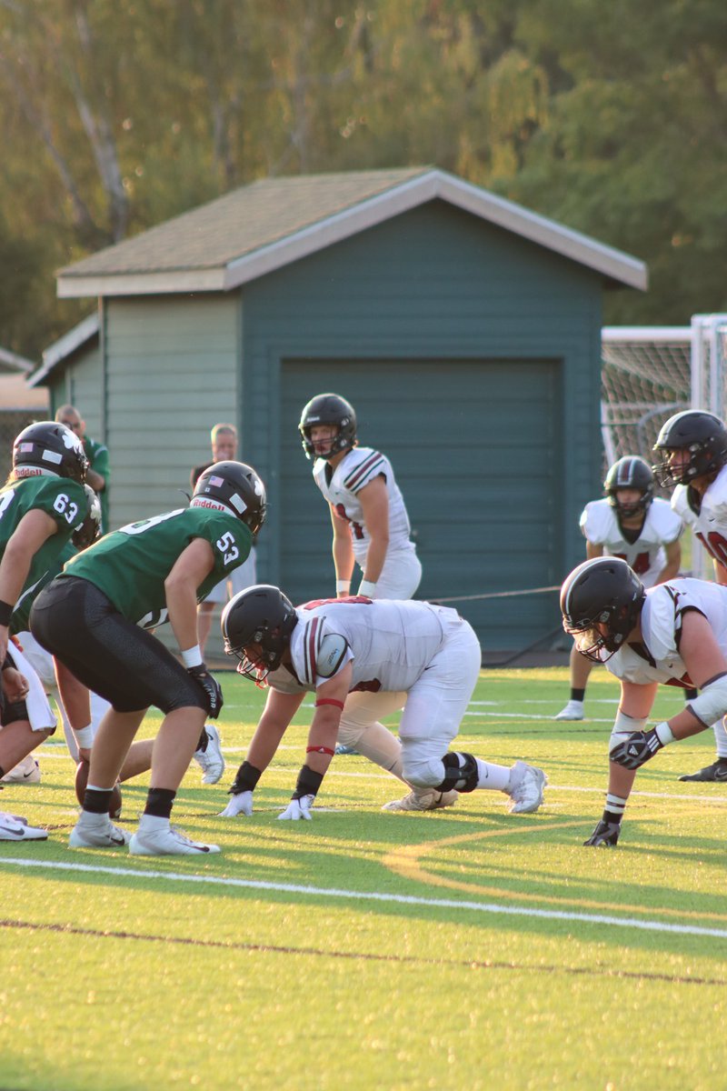 SpencerKrussman's tweet photo. I want to say than you too all my coaches,friends and family for support. My recent injury has cut my senior season short. I’m happy to say that surgery has gone well and I will do everything I can to get back on the field for college. #rolltide🌊 @GlencoeRecruit https://t.co/Md89PFxnLN