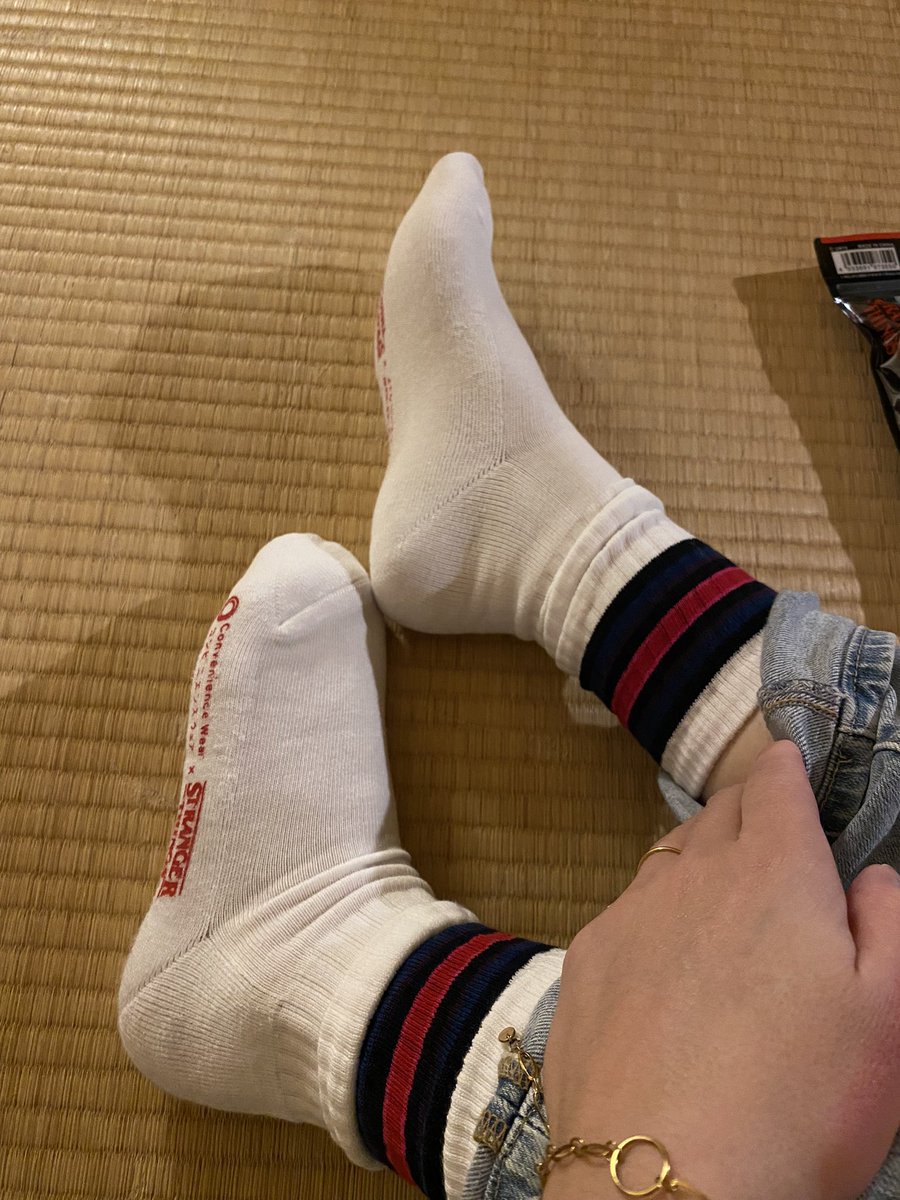 _Stephsento_'s tweet photo. Freezing recently
Time to open my 🌈 & Stranger Things #ファミマソックス #Famimasocks https://t.co/psCjwAUSxz