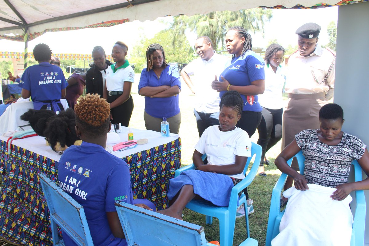 mms_kenya's tweet photo. We host the Contract Officer Representative (COR) Anne Karanja, the Agreement Officer Representative (AOR) Elizabeth Meassick from USAID office for a site visit.
They had a tour of the ongoing projects interacting with staff and beneficiaries. 
@ampathkenya @UliraJackson @Mitenga https://t.co/iAi8Fh6jA5