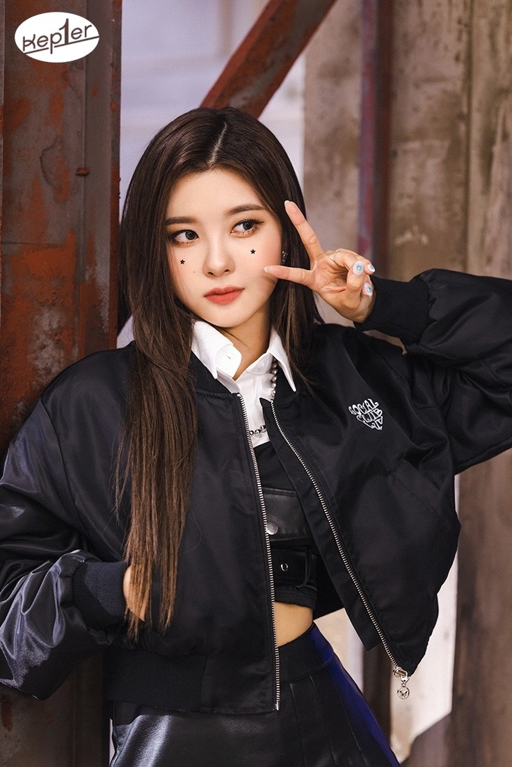 KIMDAYEON_INTL's tweet photo. "WE FRESH" Behind the scenes 🔥
KIM DAYEON SO FRESH #WeFreshWithDayeon #김다연 #DAYEON #Kep1er @official_kep1er https://t.co/zfc6JIko0r