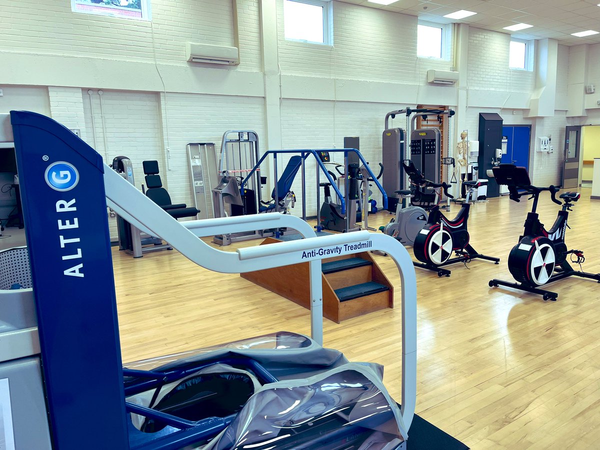 ashjamesphysio's tweet photo. Brilliant impromptu visit to #ChristchurchHospital before heading to @AECCUniversityC

Great to talk to @MattLowPT &amp; his team, understand their challenges and have sight of their brilliant #Rehab facilities!

They are providing a fantastic service for their patients #RightToRehab https://t.co/W2StCp0lnw