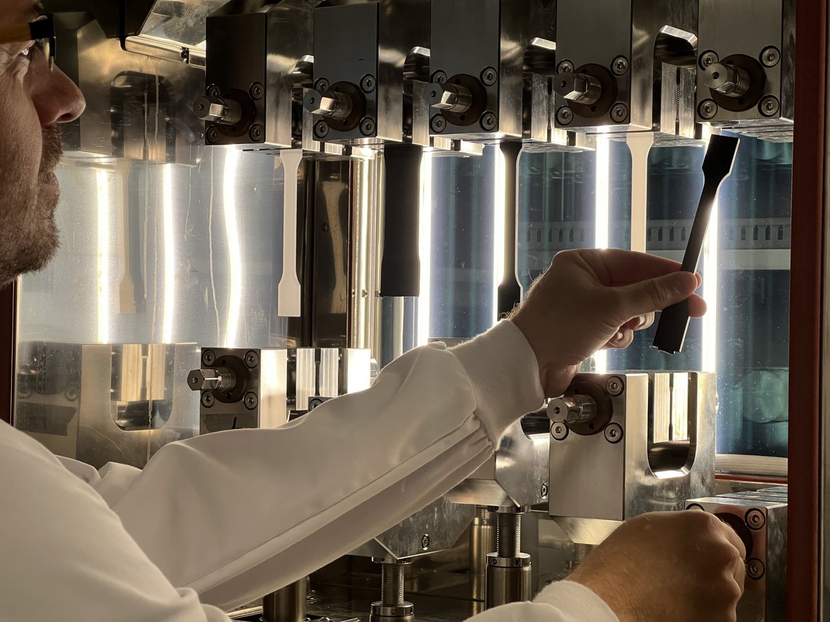 leartiker's tweet photo. ๐ ๐ โ๏ธ At the forefront of long-term properties characterisation of polymeric materials โ https://t.co/0rmLZavB8v #LEARTIKER has acquired new equipment to conduct #creep and stress-relaxation #testing.
#AZPITEK2021
#PolymersTechnology #SustainableTransport https://t.co/H7hJS0u3m1