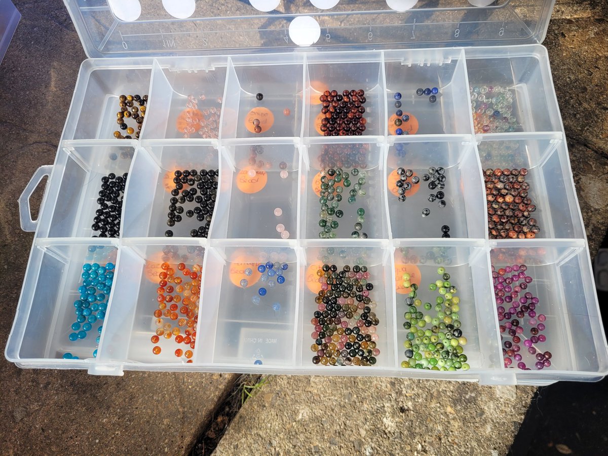 Thetigriseye's tweet photo. I take so much pride in my bead and chip assortment, more organised than anything else I own! Are you a bead or a chip person? 
#HandmadeJewellery #beadbracelet #chipbracelet #crystals #naturesbeauty #htlmp #CraftBizParty #organised https://t.co/ruD6KUUMz0