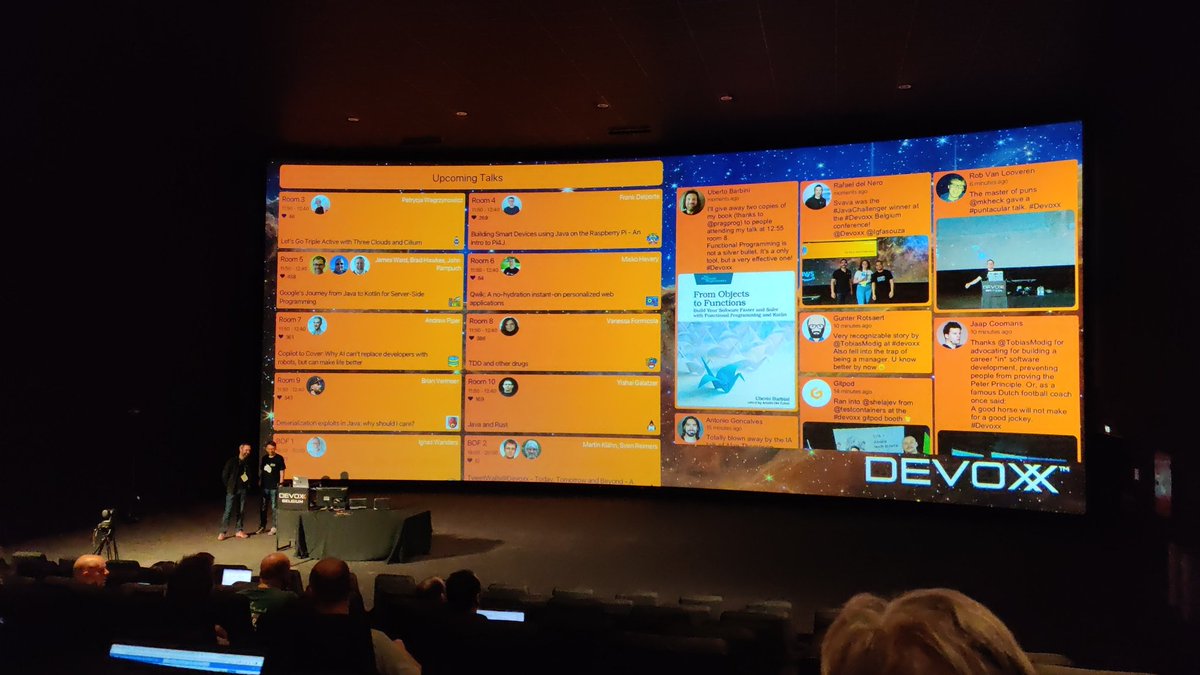 adrivip2's tweet photo. Raspberry in #Devoxx ! 👍👍 https://t.co/vGgEVv7kbt