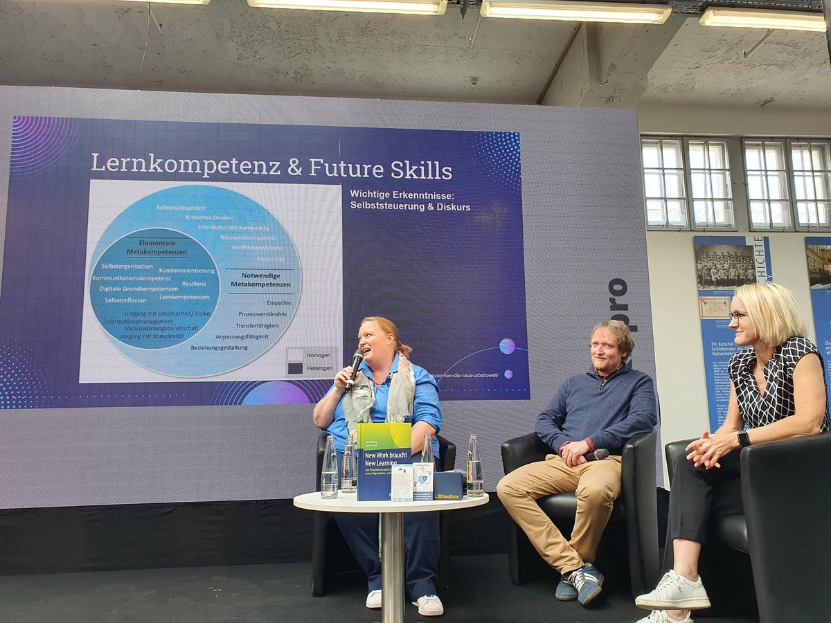 Key Note mit <a href="/NeleGraf/">Nele Graf</a>, Anja Schmitz und <a href="/JansnetSocial/">Jan Foelsing</a> - Thema #NewWork braucht #NewLearning auf der <a href="/LnDproExpo/">L&Dpro Expo & Online Konferenzen</a> in #Muenchen 
#datevlernt