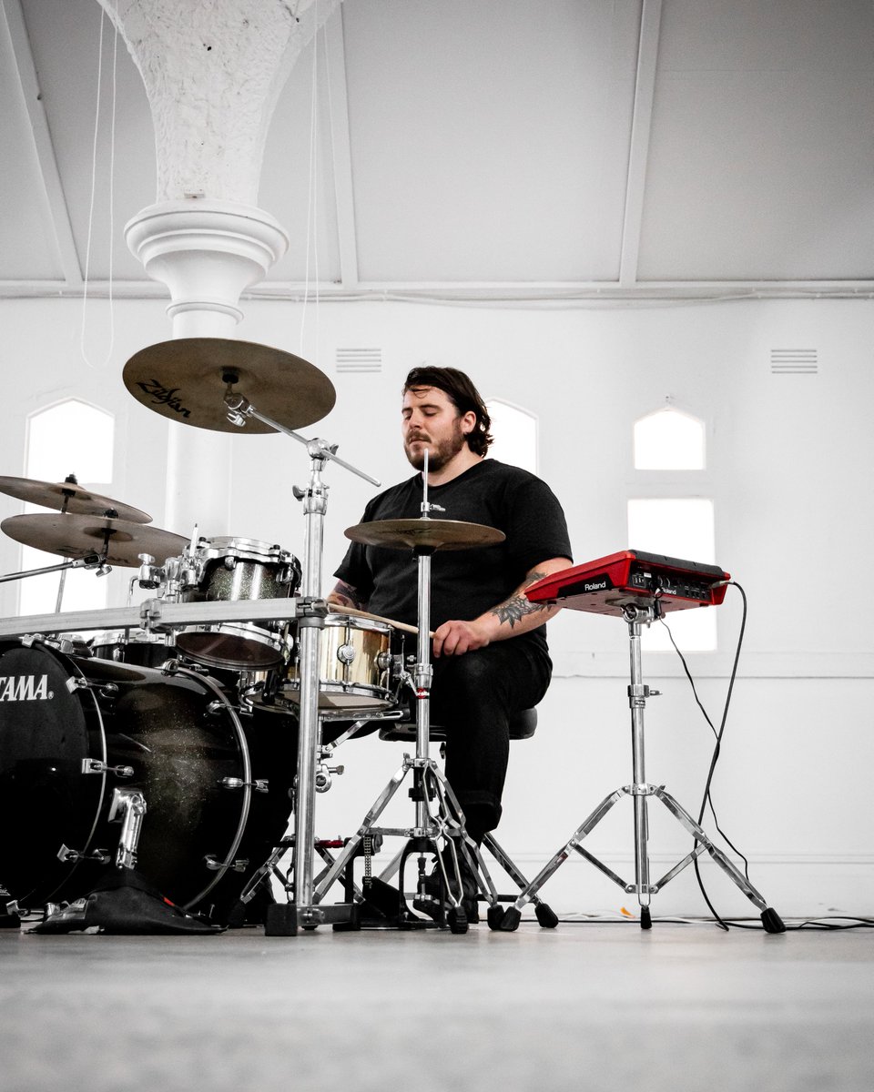 1 Days until WHITE PALACE.
Pre-save link in bio. Out October 14th.
#voiceamongthemany #whitepalace #debutalbum #newalbum #album #melbourne #australia #progrock #progmetal #progarchives #prog #alternative #alternativerock #emotive #independant #newrelease #gyrostream #emptyrec