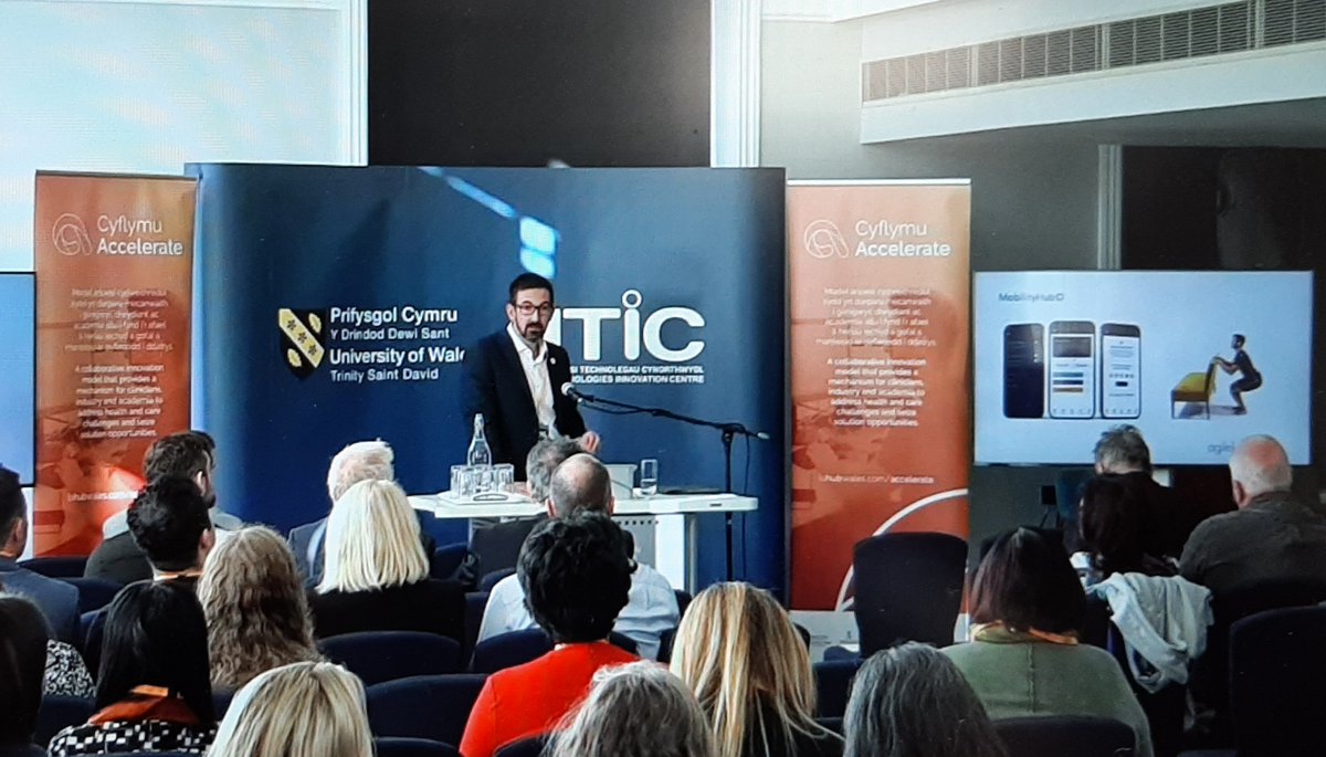 Great presentation from <a href="/AgileKinetic/">MoveLab®</a> on our collaborative #AccelerateWales @AccelerateCIA #research project in human #biomechanics #AI pose estimation at the <a href="/ATiCUWTSD/">ATiC</a> #ATiCSymposim2022  #digitalhealth using our gold standard motion capture facility.