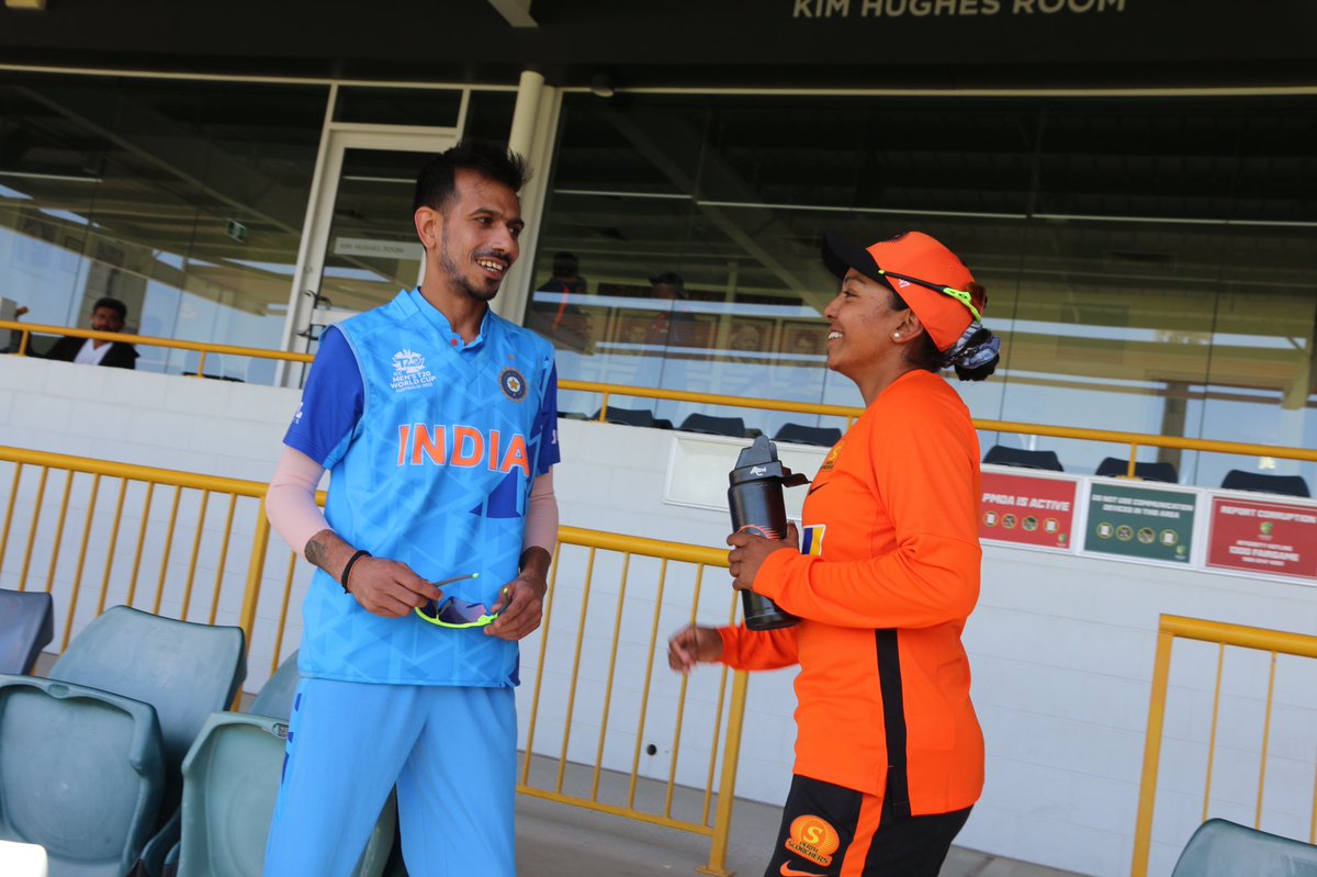 Leggies unite 🤝🏾 😁
Amazing knowledge of the game and so good tactically. Thanks for the chat  <a href="/yuzi_chahal/">Yuzvendra Chahal</a> 
#spintowin