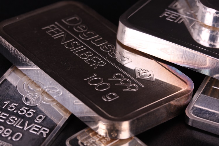 GOLDINVEST_de's tweet photo. #Silber ist unglaublich fehlbewertet, einziges #Metall unter dem Höchststand von 1980: #PeterKrauth
Hier geht es zum #Video ▶️▶️ https://t.co/UQu7pFqD67
#Silberpreis #Edelmetalle #Rohstoffe #Interview #Solarpaneltechnology #solar #investment #investmentdemand https://t.co/Lo2Y0aL0g3