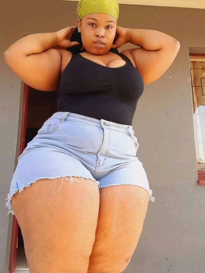 bbwboss101's tweet photo. A like to our BBW queen of the day #LeloPlussizeQueen #BigBeautifulWorld https://t.co/HALNDPfBjQ