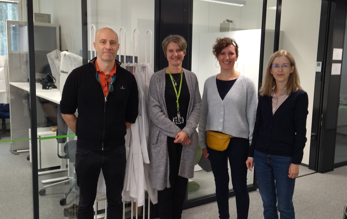 Ida Čarnohorski from Kroatia and Otilia Man from Romania involved in <a href="/CDSKILLSproject/">CD SKILLS</a> visiting CeliRes <a href="/KatriLindfors/">Katri Lindfors</a> today 🤩