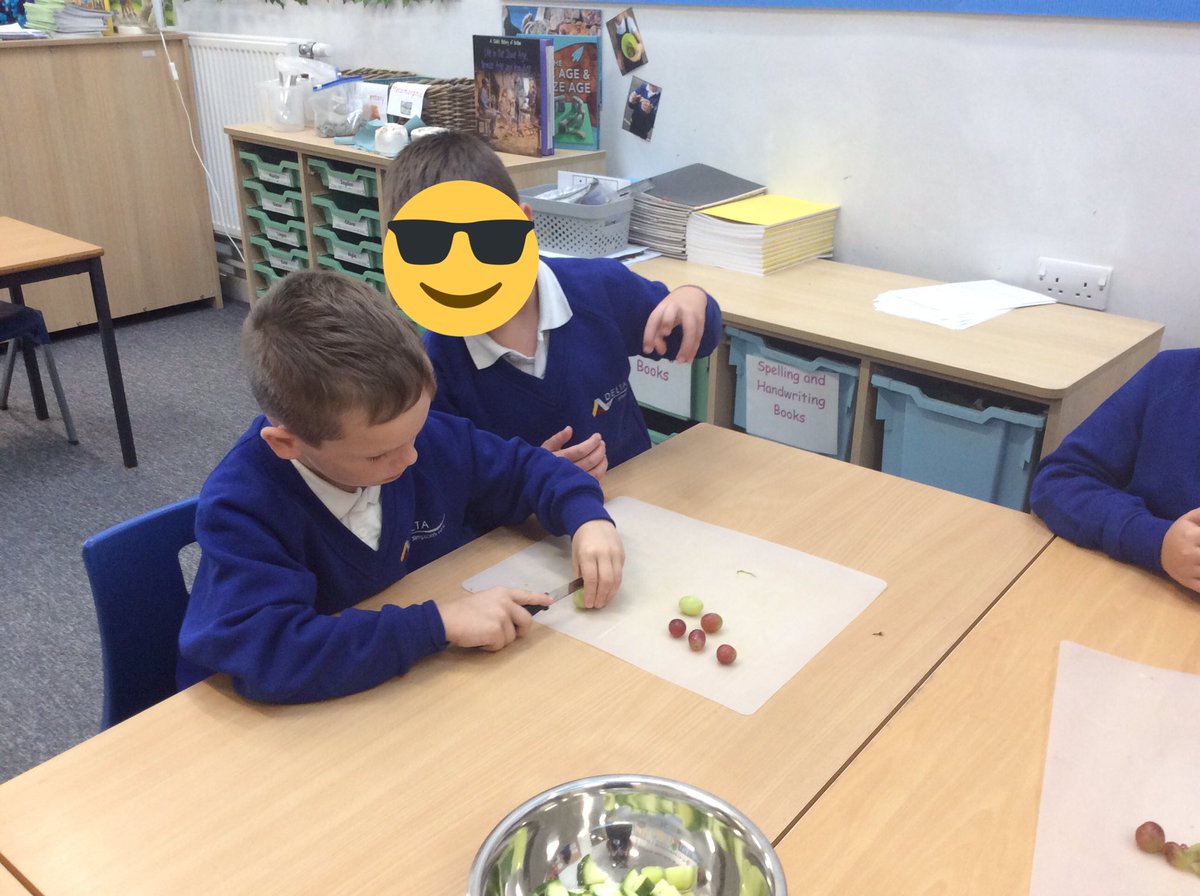 Year3Simpsons's tweet photo. We loved making fruit and vegetable cous cous today. We used the bridge and claw method to make this delicious recipe. A lot of us tried olives for the first time too! We even gave some to Mr Colley for his lunch. π @SimpsonsLane #classroomkitchen https://t.co/nDI9umTQq6