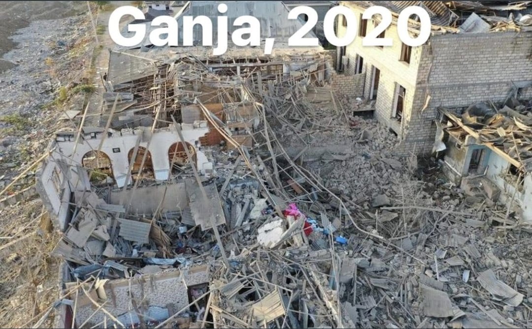 JVeliban's tweet photo. @vtremolet @EmmanuelMacron @FigaroMagazine_ Mr Tesson oublie un peu l'histoire 🤔

Si on ne comprend pas les 30 ans de malheurs des Azeris au Karabakh (740 000 refugies), on ne comprend  pas le soutient européen. C est leur territoire.

Les Français ont repris l'Alsace. On va pas se plaindre des Allemands ! https://t.co/pj8xaCxcuH
