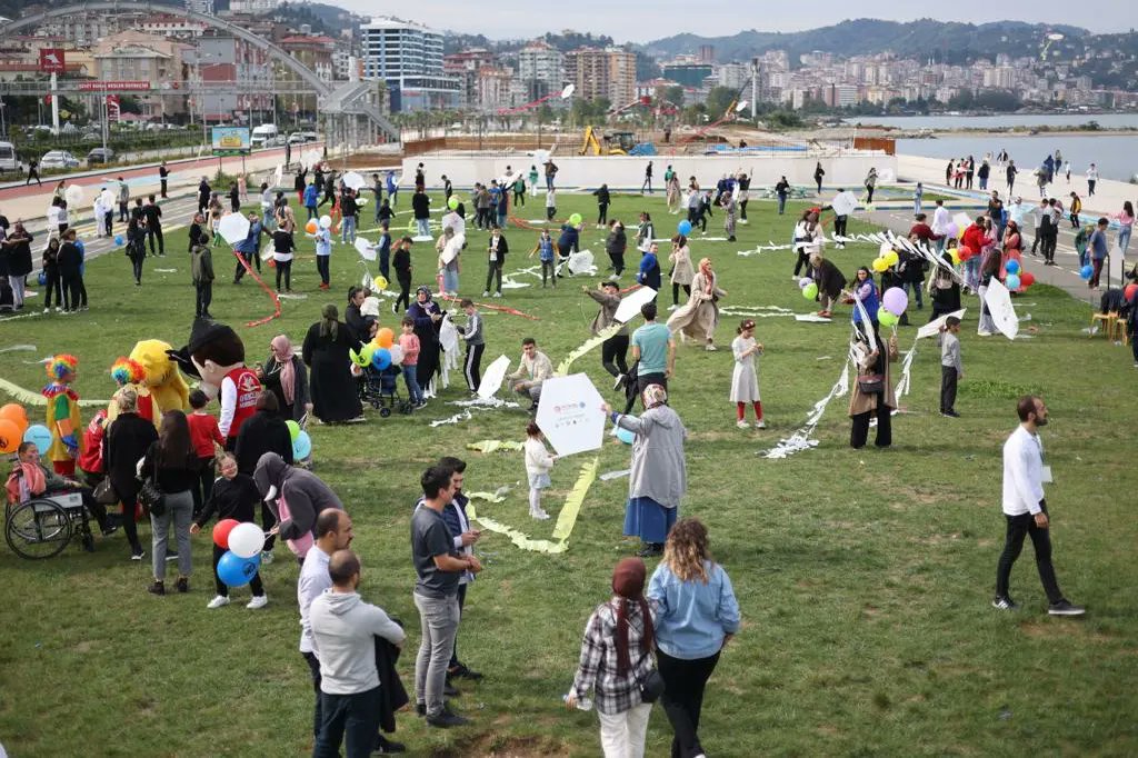 GSB_RizeGM's tweet photo. Engelsiz Yaşam Derneği öncülüğünde düzenlenen paydaşı olduğumuz uçurtma şenliği etkinliğini gerçekleştirdik. https://t.co/bL0R7SM93t