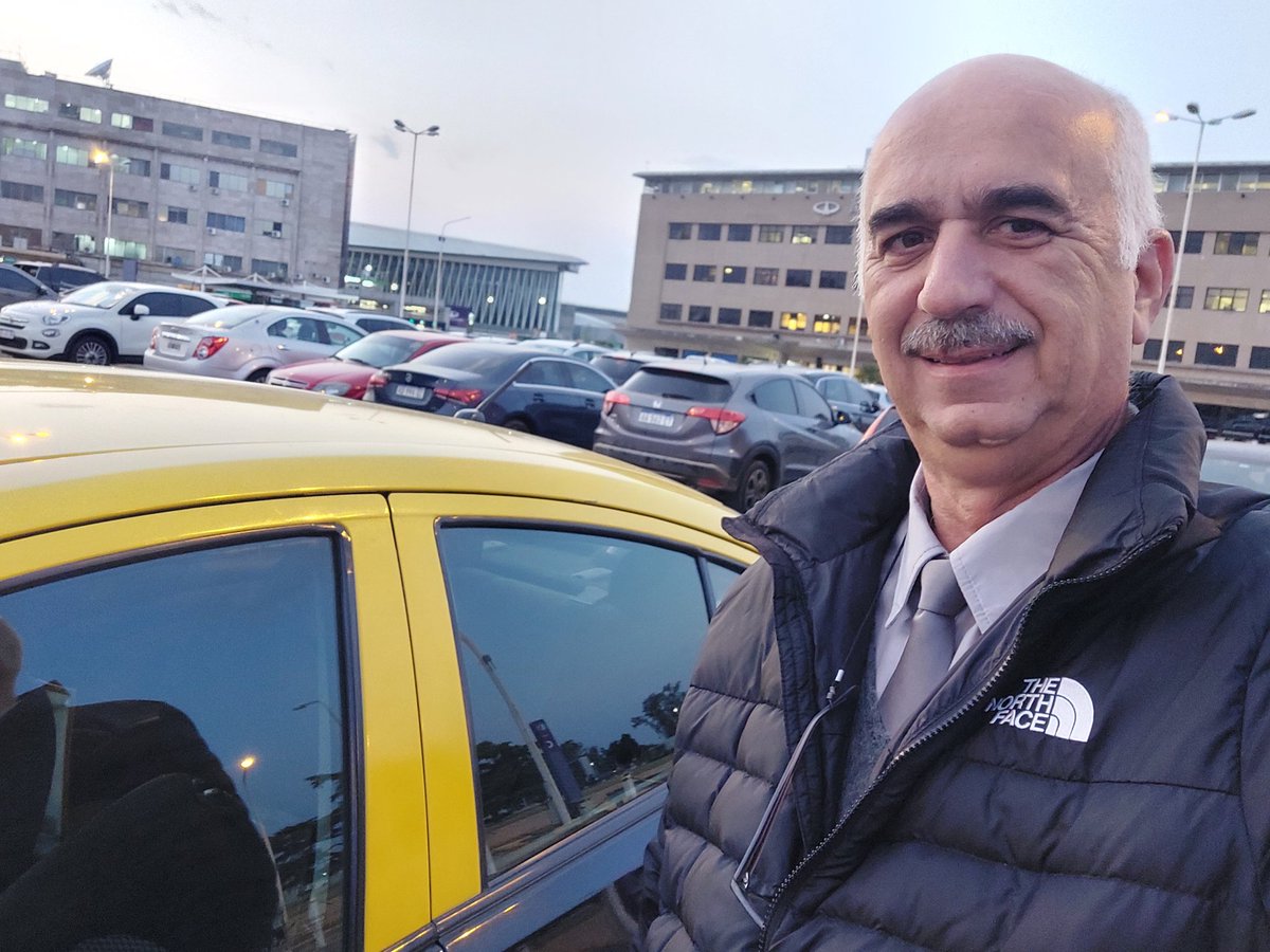 BsAsenTaxi's tweet photo. Ya en el aeropuerto para recibir a Javier y Sra. que acaban de llegar procedentes de #Bogota, #Colombia🇨🇴 ...
#BuenosAires
#Argentina🇦🇷
#BuenosAiresEnTaxi
#Turismo #Turistas #Taxi #MejorEnTaxi #ViajaEnTaxi #UsaTaxi #Traslados #Paseos #Viajes #ViajesProgramados #Aeropuerto https://t.co/QR5Wb1Gu0F