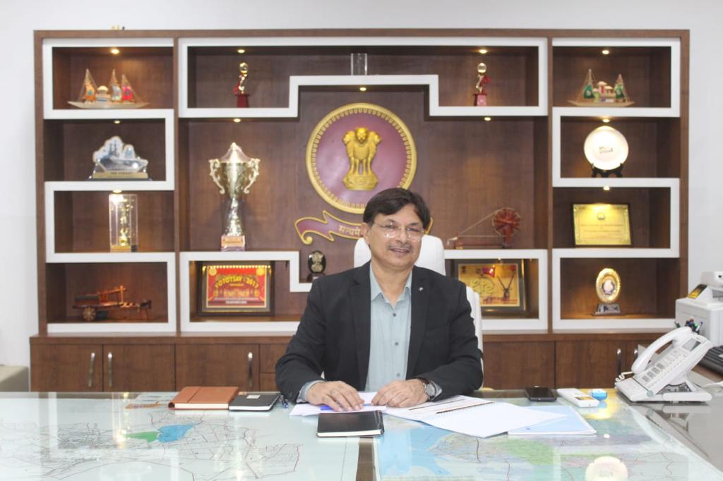 આજ ક્લેક્ટર અને જિલ્લા મેજિસ્ટ્રેટ ભાવનગર તરીકે ચાર્જ સંભાળેલ છે.
<a href="/CMOGuj/">CMO Gujarat</a>
<a href="/pkumarias/">Pankaj Kumar</a> <a href="/revenuegujarat/">Revenue Dep. Gujarat</a> @mahiti_bvn