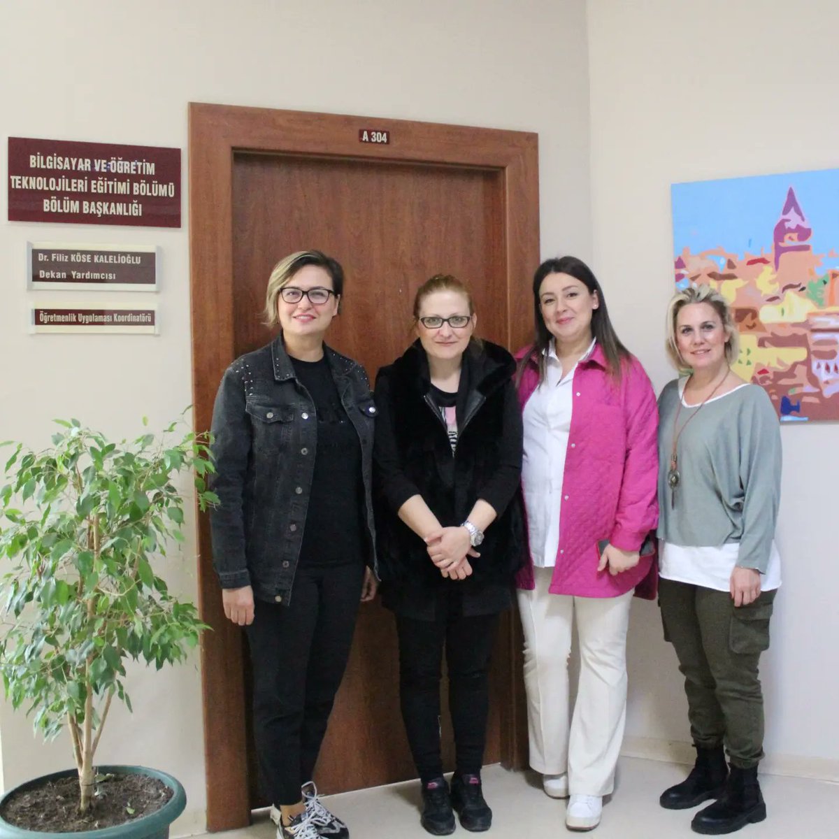baskentogem's tweet photo. Josip Juraj Strossmayer Üniversitesi'nde Kalite Geliştirme Başkanı Ivana Laus hanım, merkezimizi ziyareti ederek yaptığımız faaliyetler hakkında bilgi aldı. Ziyaretlerinden dolayı kendisine teşekkür ediyoruz.
#ogrenmeveogretme #bogem #kalite https://t.co/HlexTg3xIS