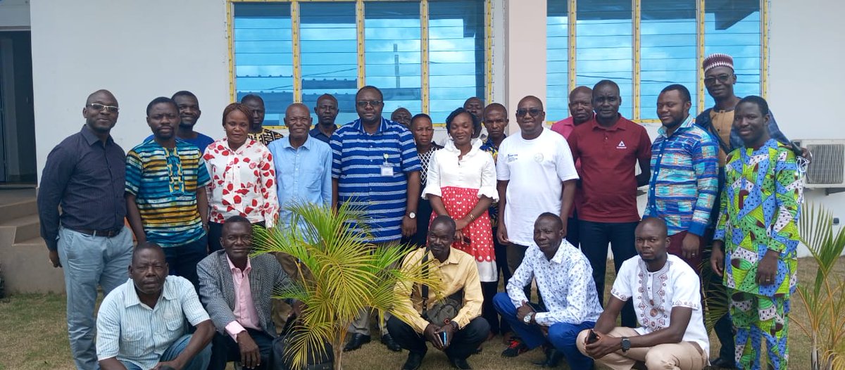 acedafrica's tweet photo. ✅ Visite d'échanges au Bénin des cadres du développement rural de la République Centrafricaine (RCA) du 4 au 12 octobre, en vue d’un renforcement de capacités sur les dispositifs d’appui-conseil agricole
Pour en savoir plus : https://t.co/sAdZwOVJan
#DEVRURII
#DeveloppementRural https://t.co/J1NLk2pzLK