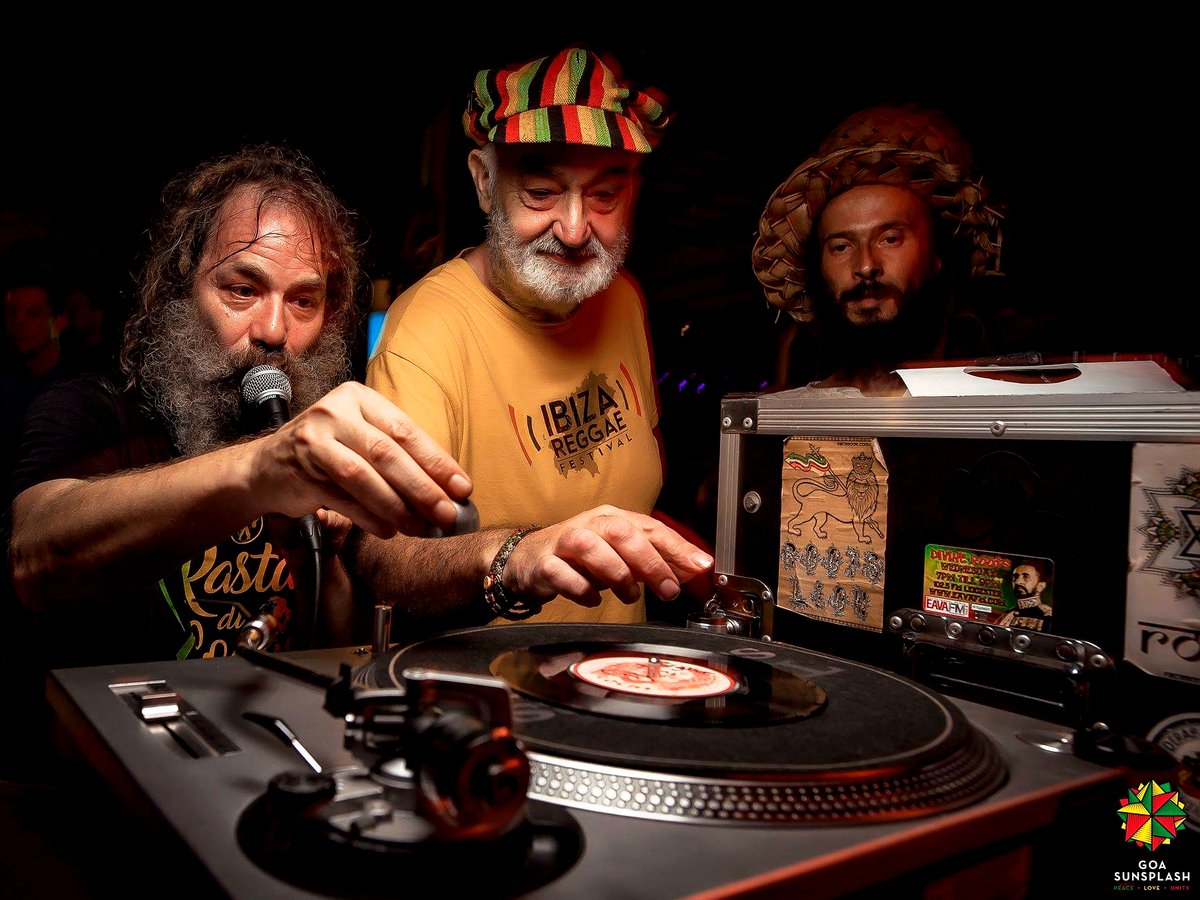 Getting sweaty at <a href="/GoaSunsplash/">Goa Sunsplash</a>  again. Might dedicate a whole episode of The Huge Reggae Show to that amazing festival.

#EarlGateshead #TheHugeReggaeShow #goasunsplash #reggaeindia #reggae #dub #dancehall #goa #positivevibes #peace #love #unity #reggaefestival