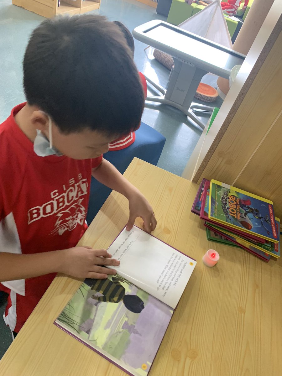 Grade ones are learning about how they apply rules and routines in their daily lives, and reflecting on their choices, so it was the perfect time to introduce them to Choose Your Own Adventure books. They were a hit!  Who doesn’t love an interactive story? #myCISB #PYPlibrary