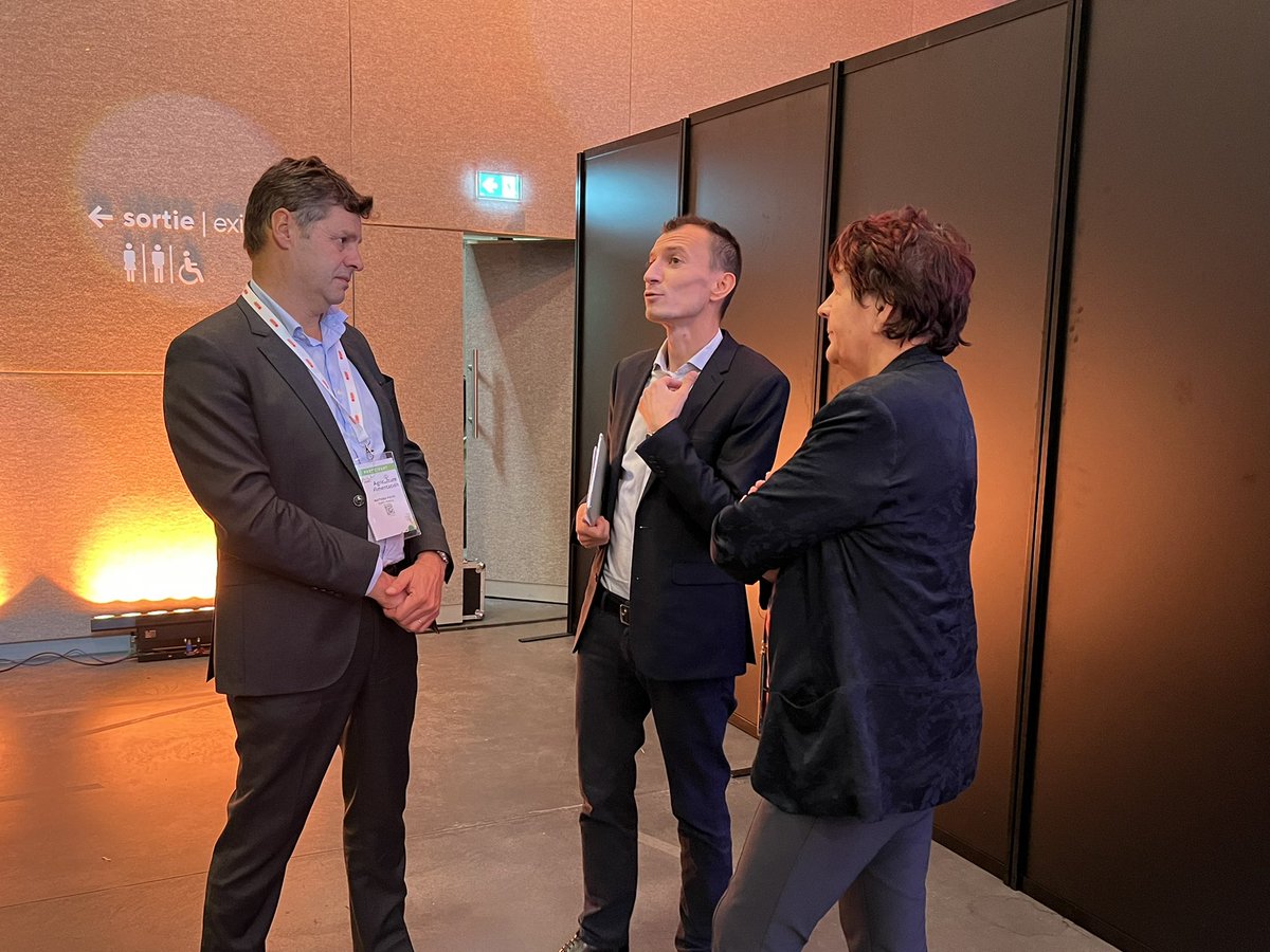 NicoleLePeih's tweet photo. @sebastien_abis aux @AssisesAgriAgro: Il n’y a pas de sécurité dans le monde sans agriculture. #AssisesAA https://t.co/IjWqfNi9PK