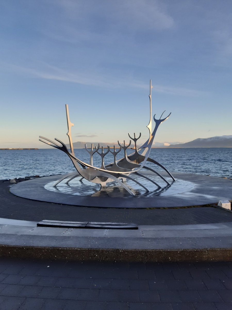 AnneRannali's tweet photo. Such a beautiful day in #Reykjavik. @_Arctic_Circle 2022 edition is up and running again. Happy to be back and present with @MirjaVehkapera @Oulu2026offici #ArcticFoodLab and @ArcticMayors https://t.co/pywJoH4aKs