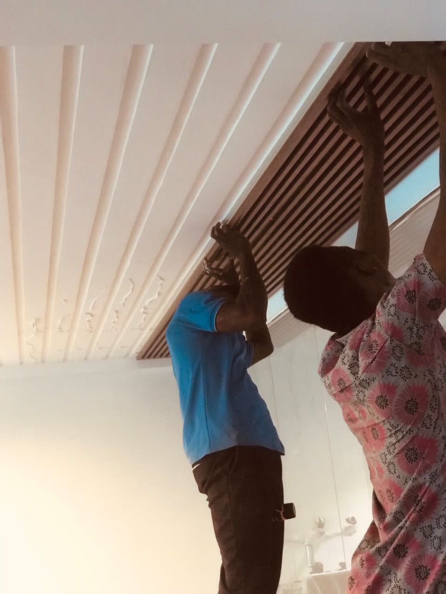 Chuviebenin's tweet photo. Panneau mural/revêtement mural cannelé pour plafond🤗🤗
#chuvidecorbenin #decoration #interior #interiordesign #interiordesigner #interiorideas #flutedpnel #flutedpanelling #ceilingdesign #ceilinginstallation #ceilinginterior #interioroption #interiordecor #interiorstyling https://t.co/RlDWnjDzzr