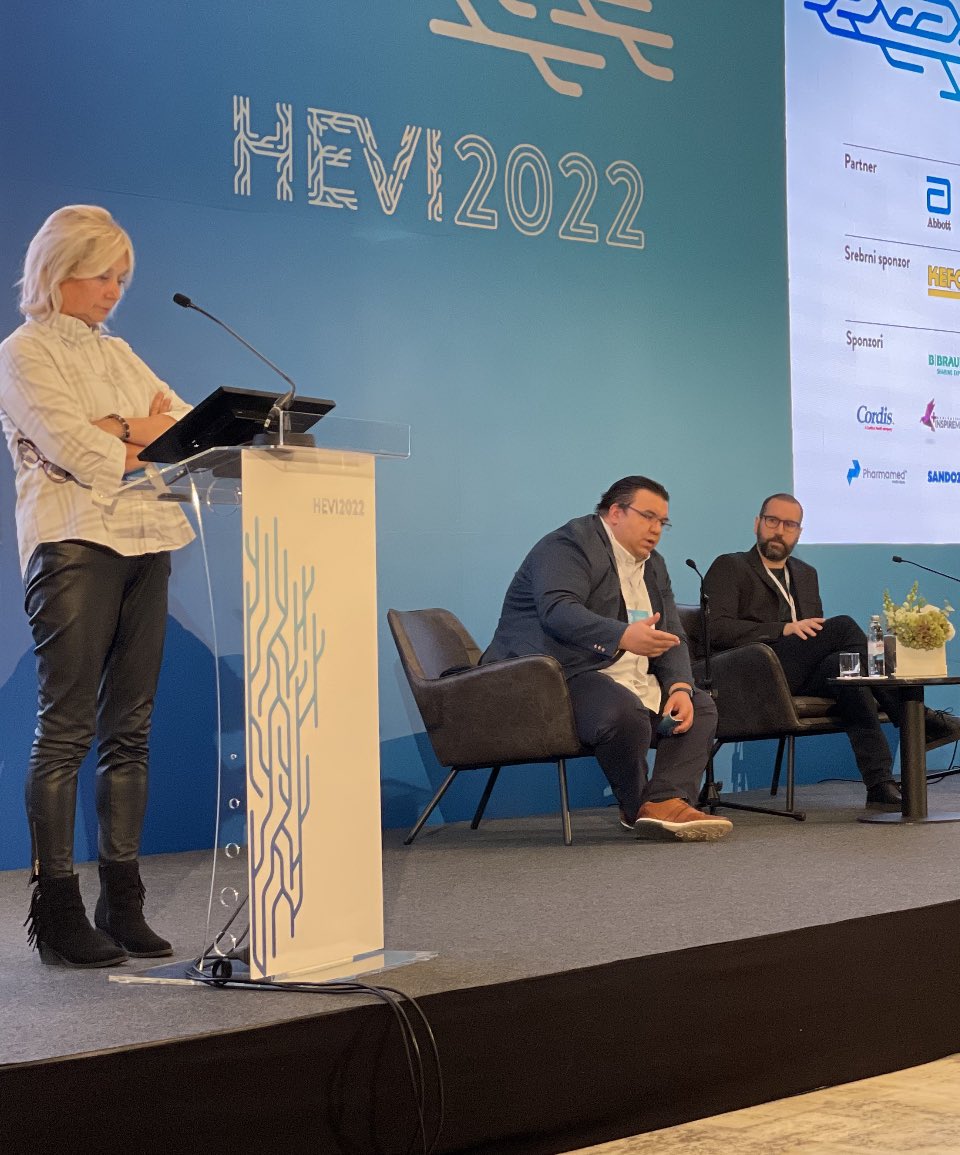 DrazenPerkov's tweet photo. Masters of #stroke #neurointerventions on HEVI2022 @VladoKZg https://t.co/e4ukurjGqy