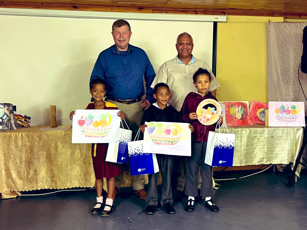 WCGovAgri's tweet photo. The @WCGovAgri together with the @WCEDnews &amp; @sbafrikaans are hosting the World Food Day School Competition Award function at the Mullersrus Primary School today. This initiative is aimed at encouraging youth to eat healthy &amp; promote food self-sufficiency through food gardens. https://t.co/Pq97E1tCR3