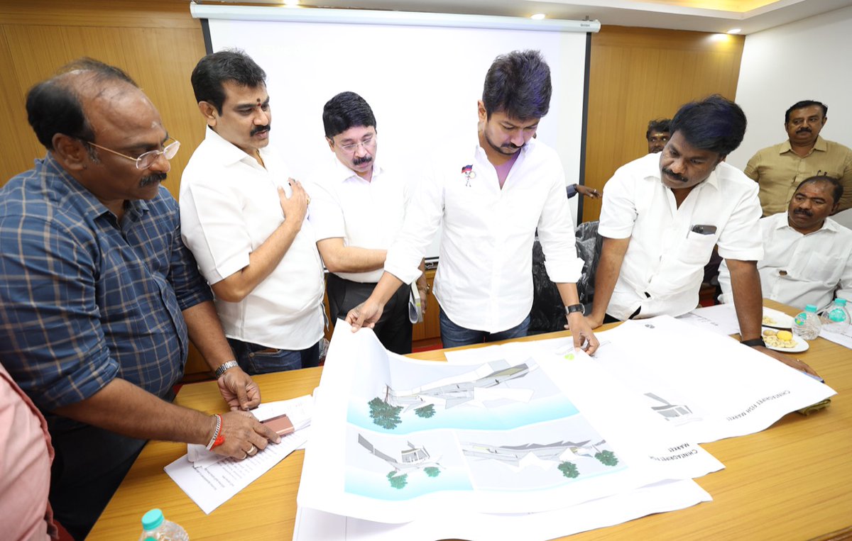 Udhaystalin's tweet photo. #ChepaukTriplicane உட்பட்ட @chennaicorp, @CHN_Metro_Water &amp; @TANGEDCO_Offcl அதிகாரிகள்-கவுன்சிலர்களுடன் நுங்கம்பாக்கம் மண்டலம்-9 அலுவலகத்தில், தொகுதியில் நடைபெற்றுவரும் பணிகள், பருவ மழைக்கான முன்னேற்பாடுகள் குறித்து கலந்தாலோசித்து, பணிகளை விரைந்து முடிக்க கேட்டுக்கொண்டோம். https://t.co/RBXjDXAwIu