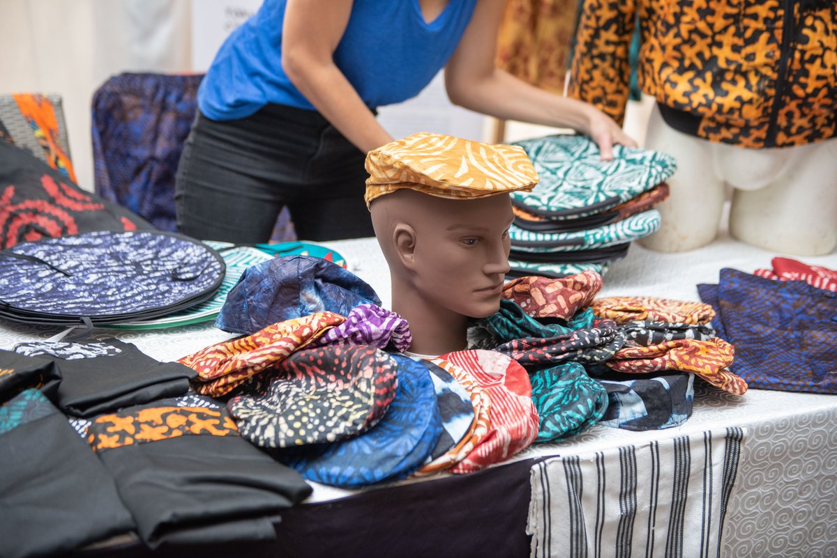 Cérémonie de restitution de la première étude portant sur les tendances nationales de consommation culturelle du « Made in Guinea 🇬🇳». 
Projet #GuineeCreative financé par l’UE🇪🇺 et mis en œuvre par <a href="/enabelenguinee/">Enabel en Guinée 🇬🇳 🇧🇪</a>. 

+👉 bit.ly/3RYfgLT