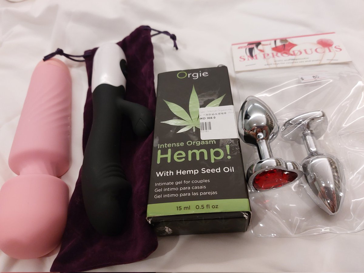Baby_F_Cup's tweet photo. 玩具之日
濕晒la點算好呢
#sextoys#getwethigh#letgetwet https://t.co/KkCLOped6q