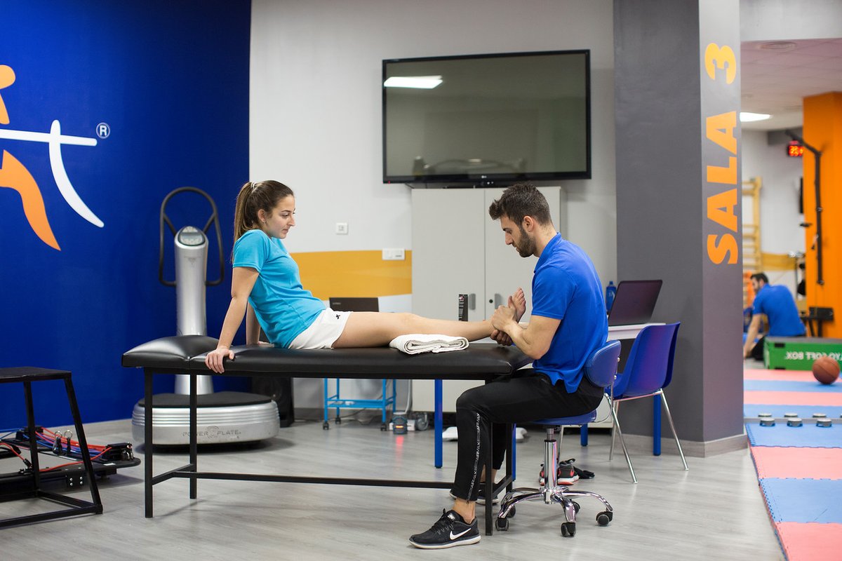 👧👨‍🦳 A #Sportcat tractem tot tipus de pacients: des d'esportistes d'alt rendiment fins a persones que no practiquen esport. Ens visiten des de nens fins a persones grans

🤲 El nostre projecte s'enfoca en la rehabilitació d'última generació i que estigui a l’abast de tothom