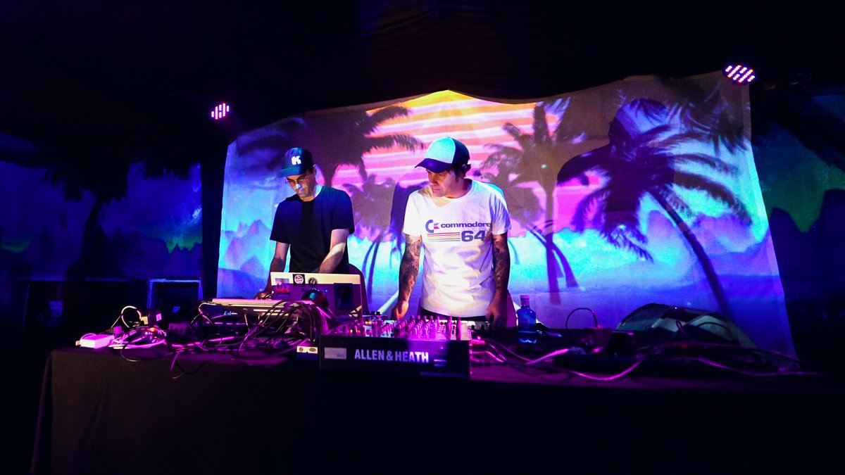 Broomx (@broomxtech) on Twitter photo 🔊Recently we participated in the <a href="/OnaElectronica/">OnaElectrònica</a> Festival, where we created an incredible environment with the #immersive visual projections of our last device, the #MKPro.
👉Discover the full details of this event at: broomx.com/blog/all-posts… 🔊Recently we participated in the <a href="/OnaElectronica/">OnaElectrònica</a> Festival, where we created an incredible environment with the #immersive visual projections of our last device, the #MKPro.
👉Discover the full details of this event at: broomx.com/blog/all-posts…
