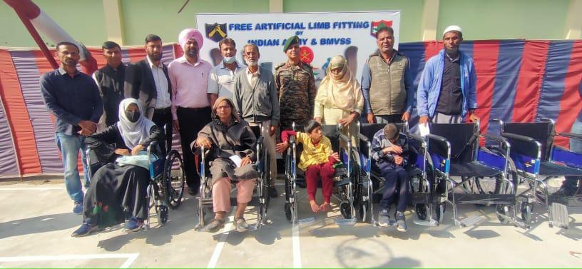awazebaramulla's tweet photo. Free Artificial Limb Fitting Camp at Chinar 9Jawan Club #Baramulla

The camp culminated with closing ceremony wherein Major General Ajay Chandpuria VSM,GoC,Dagger Division, felicitated supporting staff of BMVSS whose selfless contribution helped in successful conduct of the camp https://t.co/3in7N5m4p6
