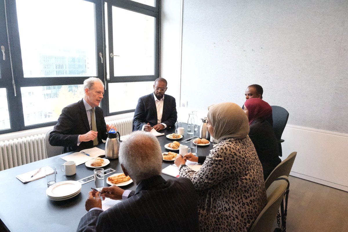 Our <a href="/_AGilmour/">Andrew Gilmour</a> met w/ <a href="/KhadijaMakhzumi/">Khadija Mohamed Al-Makhzoumi</a>, #Somalia Ambassador to #Germany Mohamud Mohamed Tifow &amp; <a href="/MoECC_Somalia/">Ministry of Environment & Climate Change 🇸🇴</a> officials at our #Berlin office this morning. 

We discussed our #ClimateSecurity work &amp; the ministry’s priorities. We look forward to coordinating w/ 🇸🇴 more closely.