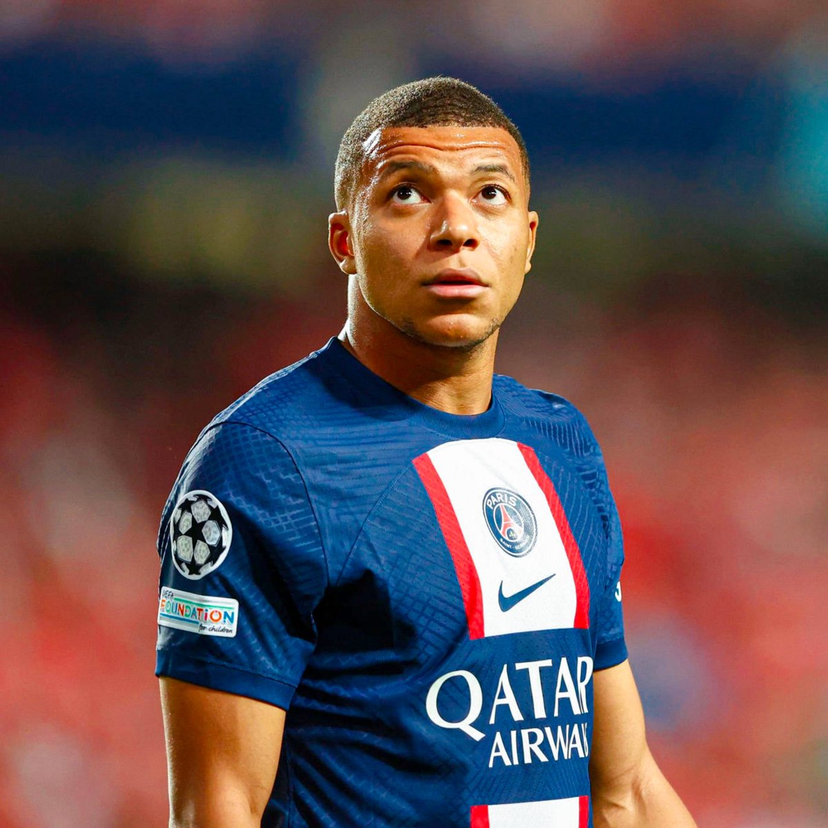 lnstantFoot's tweet photo. C'est définitif. Kylian Mbappé et son entourage estiment qu'il n'est plus possible de refaire confiance au club.

L'attaquant français souhaite plus que jamais quitter le PSG. 🔜 (@lequipe) https://t.co/GTZO3ShRTn