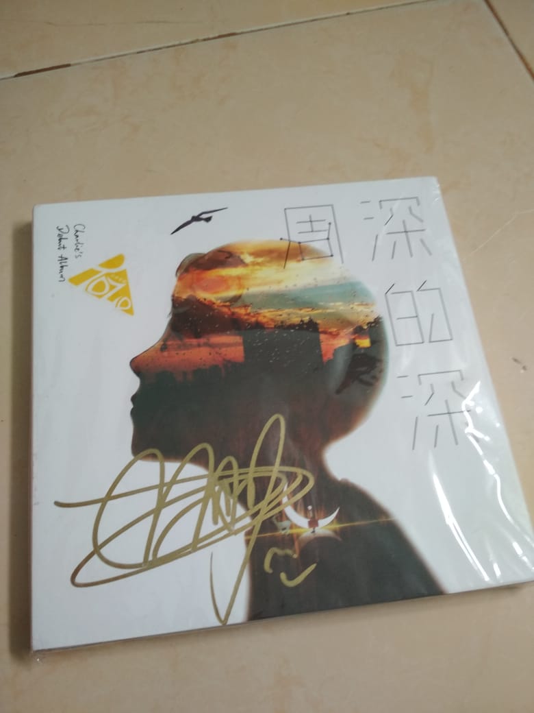 RaraC929's tweet photo. Thank you @feb_shenshen929 for giveaway B'day Zhou Shen 929. I couldn't be happier💙, and for @ZShenlndoFc thank you for giveaway gift... https://t.co/kTlG2WGUe3