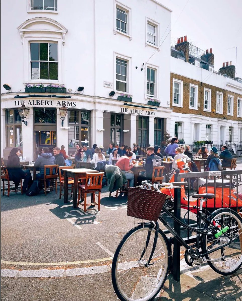 Going #SoberForOctober? Don’t be resigned to water, <a href="/TheAlbertArms1/">The Albert Arms</a> serves #alcoholfree options like Shipyard Low Tide Pale Ale and the classic Virgin Mary. You can shine your halo on the way out... 😇 bit.ly/2n1KAAl