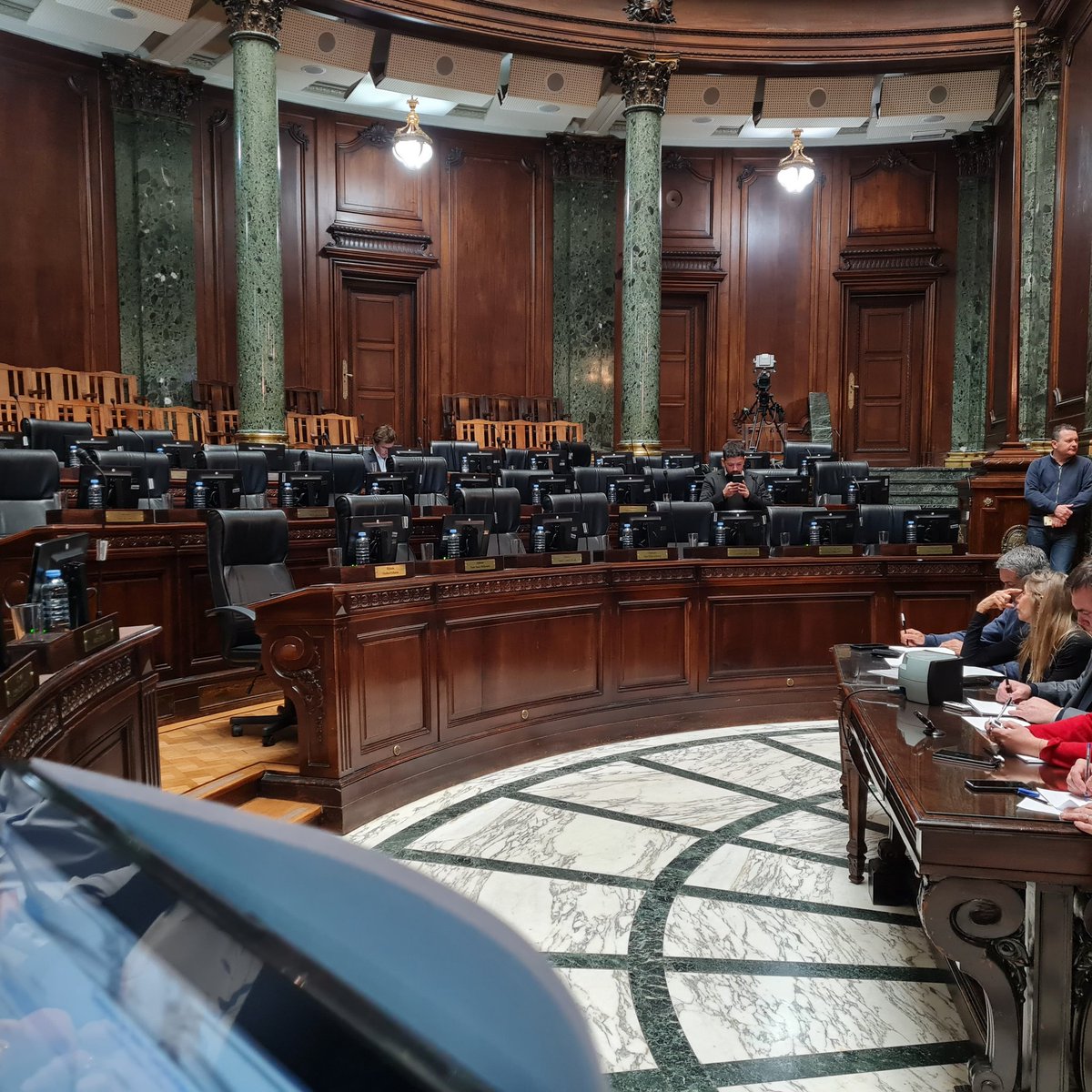 Solanopo's tweet photo. El bloque de Larreta decidió no venir a la sesión especial para eliminar el impuesto a las tarjetas de crédito. Ahora ya sabés que cuando Larreta dice que quiere reducir la carga impositiva miente. https://t.co/EiI9bzYfLa