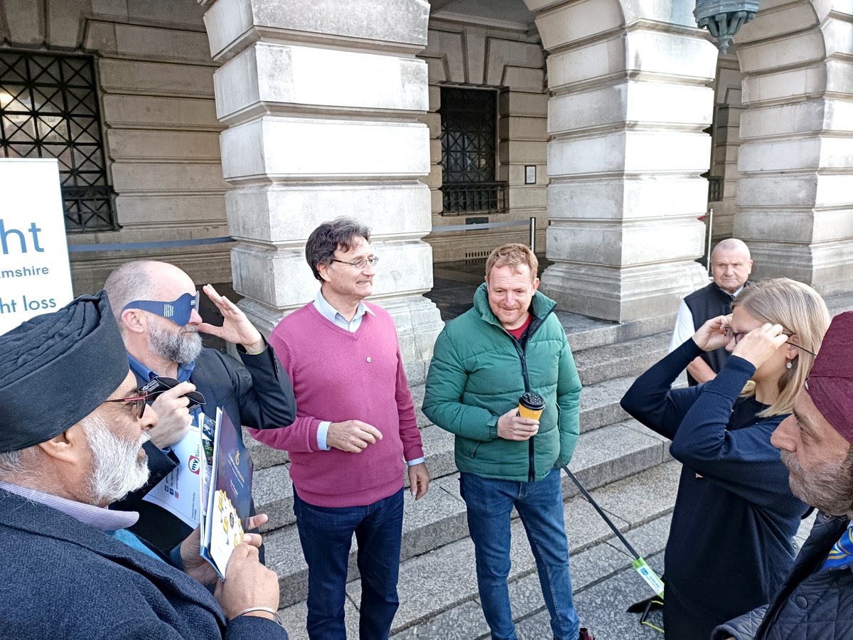 mysightnotts's tweet image. Today is #WorldSightDay and we joined the Nottingham West Lyons Club and the Sheriff of Nottingham, Cllr Nicola Heaton to raise awareness of the importance of eye health.

@MyNottingham  
@SeeingUK  
@LeftLion  
@Nottinghamshirelive

#Nottingham #MySightNotts #LeftLion