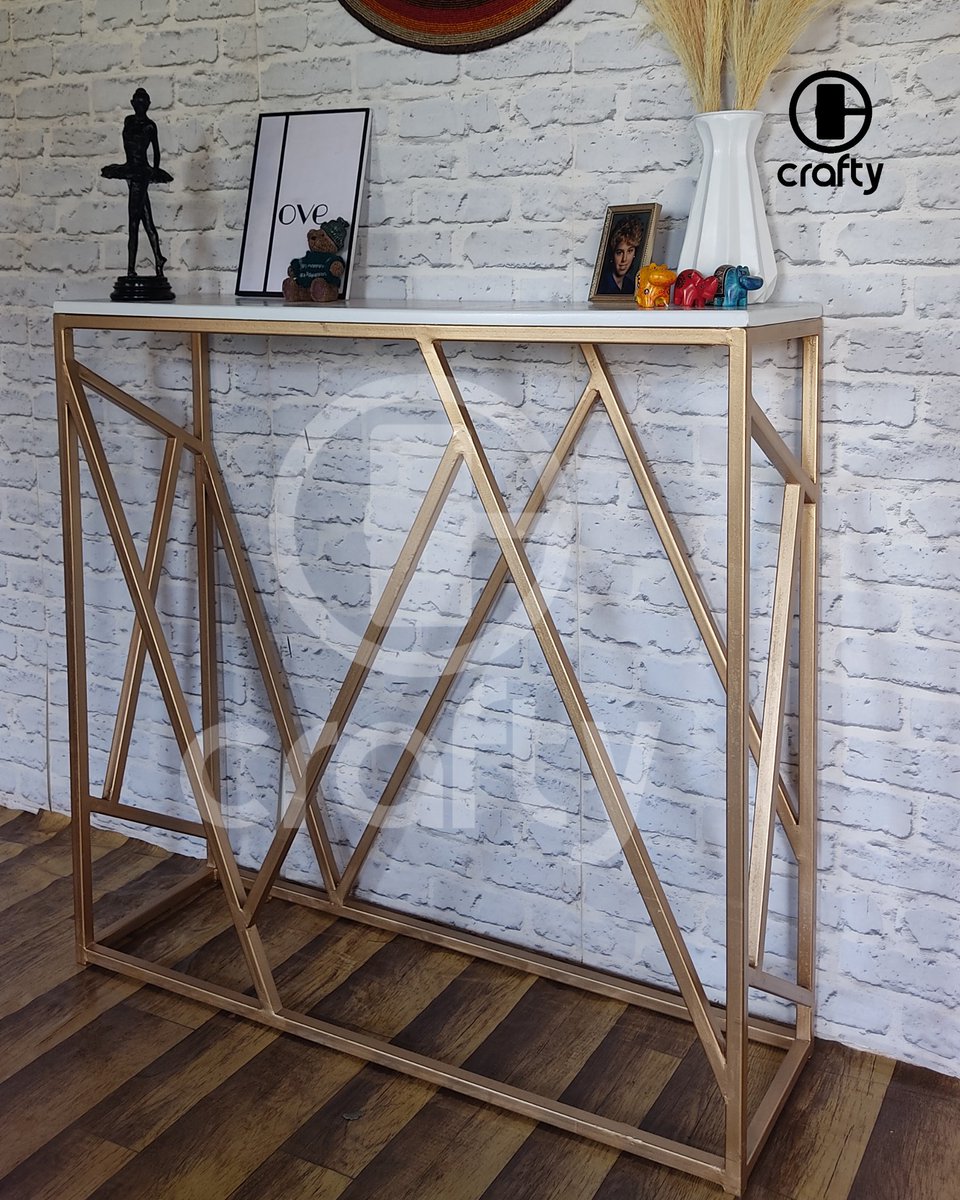 KeCrafty's tweet photo. Gold and white inaweza!
The Console Table is 3ft long, 1 ft wide and 3ft high.
Price: KES 8,000 
Payment on Delivery. We Deliver for free within Nairobi.
📞 0785322330 

#consoletable #console #hallwaydecor #hallway #interiorskenya #interiordesign #goldandwhite #goldfurniture https://t.co/lUrC7y2BHF