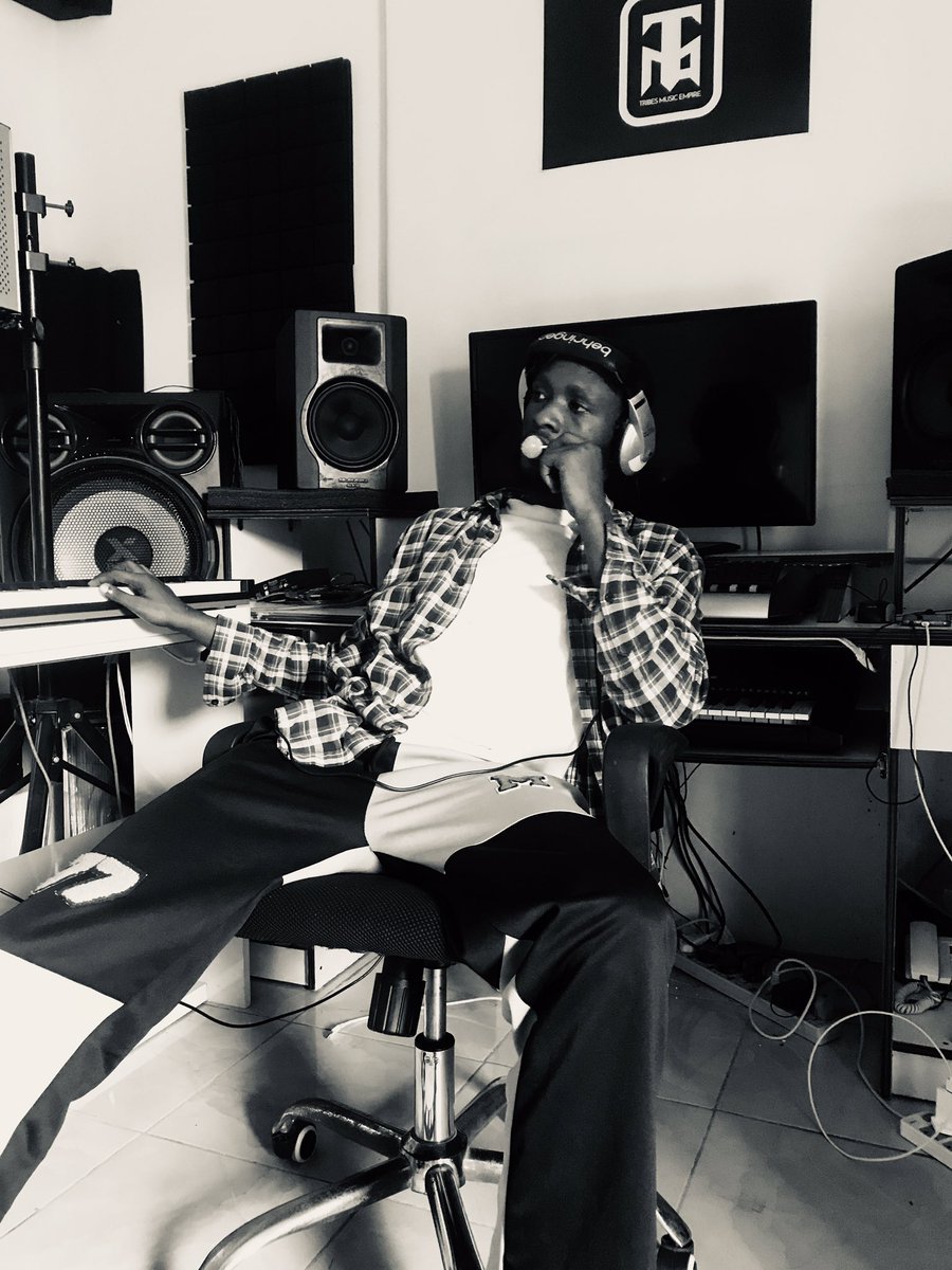 freddie_blvck's tweet photo. Slowly coming thru 😎 https://t.co/CtUZmzf8wf