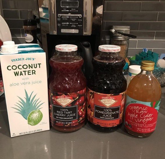 cryptohunni_'s tweet photo. Doing a juice cleanse, some one in crypto twitter will either comment or DM me about how this is related to #cryptocurrency lolol 
Cant i just have juice? This why we cant have nice things! 
#bitcoin  #litecoin #TuesdayThoughts #TuesdayMotivation https://t.co/hm9W6bCyeb