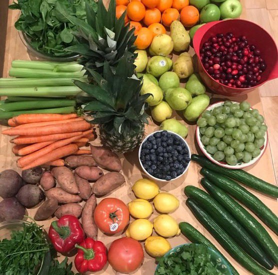 cryptohunni_'s tweet photo. Doing a juice cleanse, some one in crypto twitter will either comment or DM me about how this is related to #cryptocurrency lolol 
Cant i just have juice? This why we cant have nice things! 
#bitcoin  #litecoin #TuesdayThoughts #TuesdayMotivation https://t.co/hm9W6bCyeb