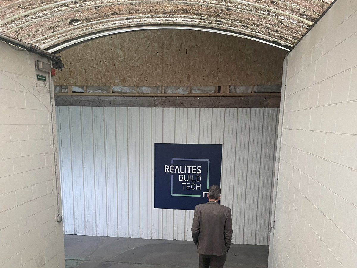 ReanaTaheraly's tweet photo. Visite de l’usine de construction hors-site de @realites : RÉALITÉS BUILD TECH Industrie

Avec les équipes de la Société du Grand Paris #SGP @GdParisExpress. Échange sur le sujet du hors-site #innovation #GrandParis

📍À la Janais près de Rennes, site de l’ex usine Citroën PSA https://t.co/MV8yyMJWac